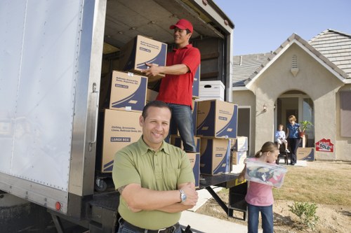 Load-based and cubic-yard van quote example for a flat move