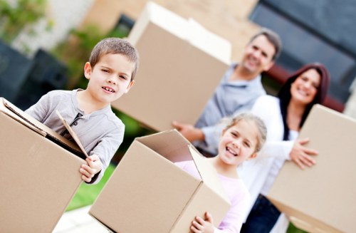 Local removal van support for flats and homes in Manor House