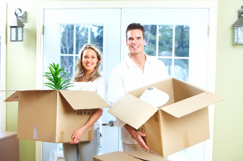 Requesting a quotation for removals in Manor House